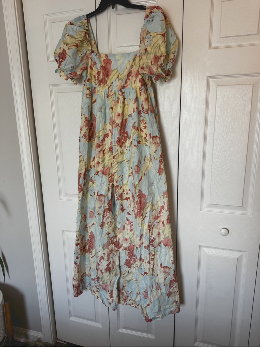 Floral Puff-Sleeve jumpsuit in Pale Blue and Cream